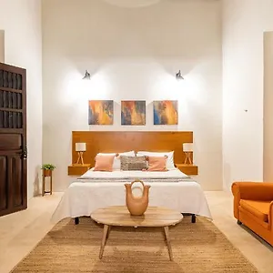 https://casa-dos-lirios.hotelsmerida.org